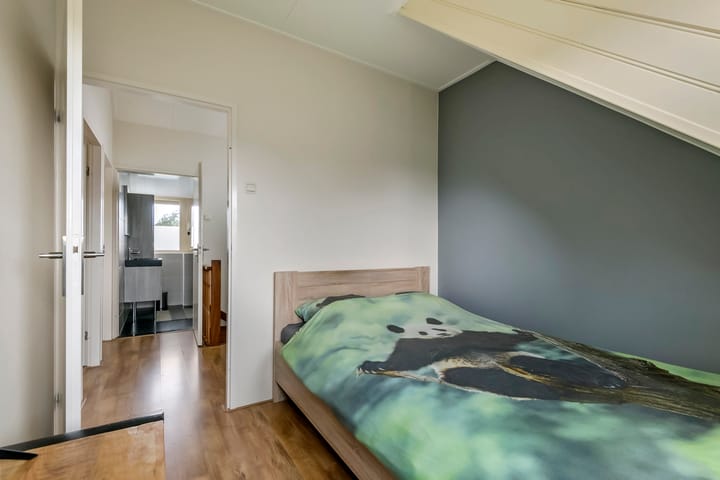 Photo 33 of Kermenstein 88