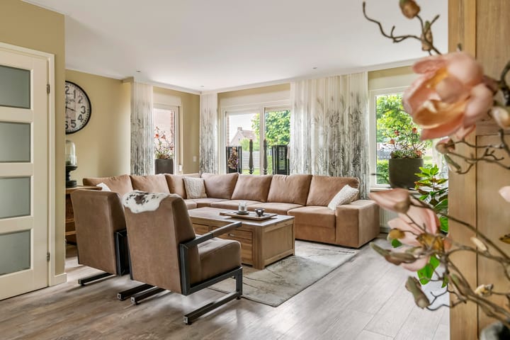 Photo 5 of Kermenstein 88