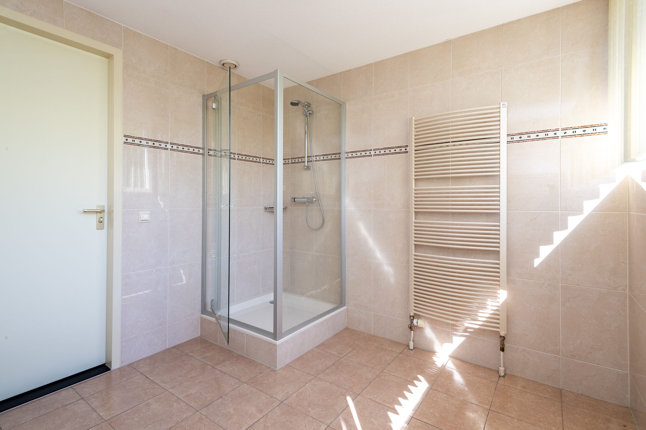 Foto 30 van Middeldijk 76