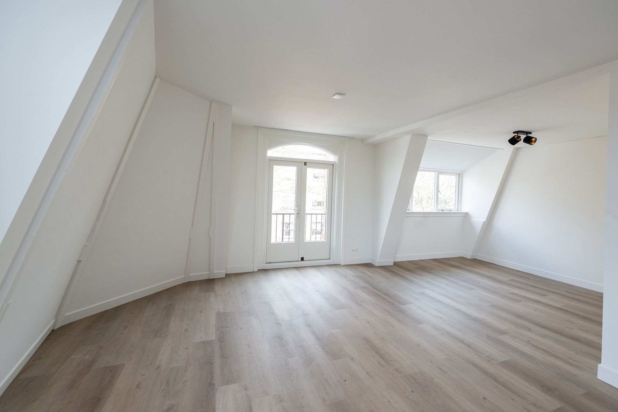 Foto 3 van Emmastraat 11-B