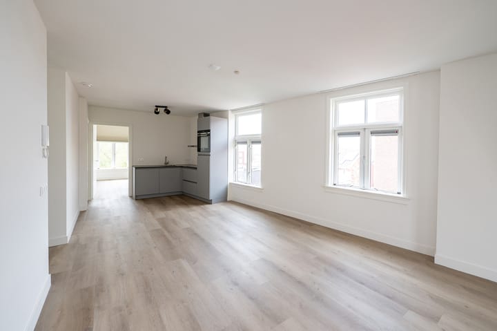 Foto 10 van Emmastraat 11-B