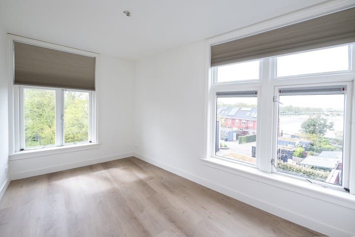 Foto 13 van Emmastraat 11-B