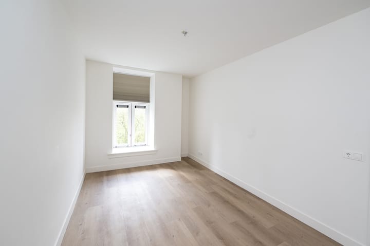 Foto 16 van Emmastraat 11-B