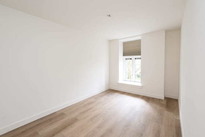 Foto 17 van Emmastraat 11-B