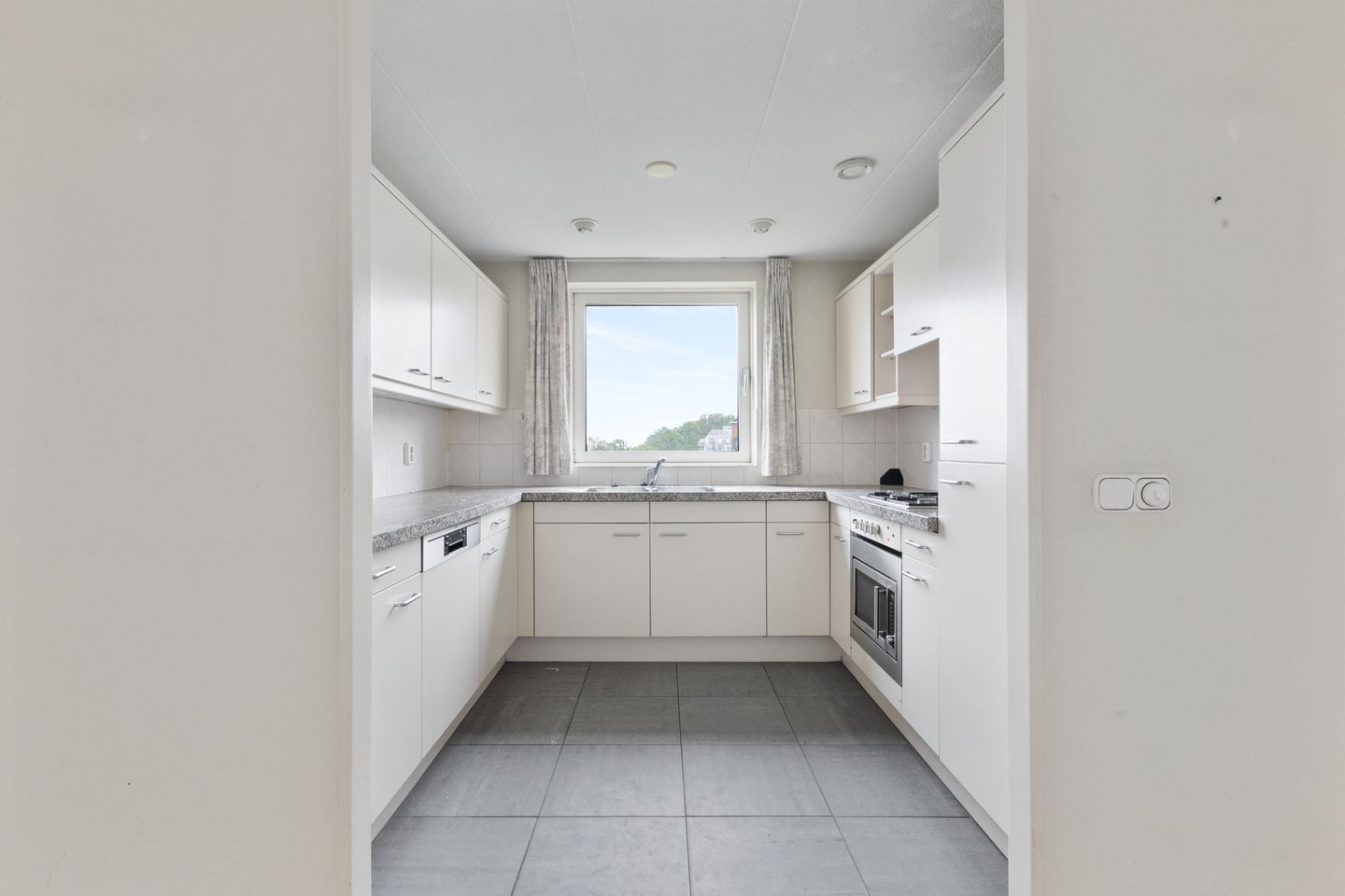 Photo 10 of Batavierenweg 335