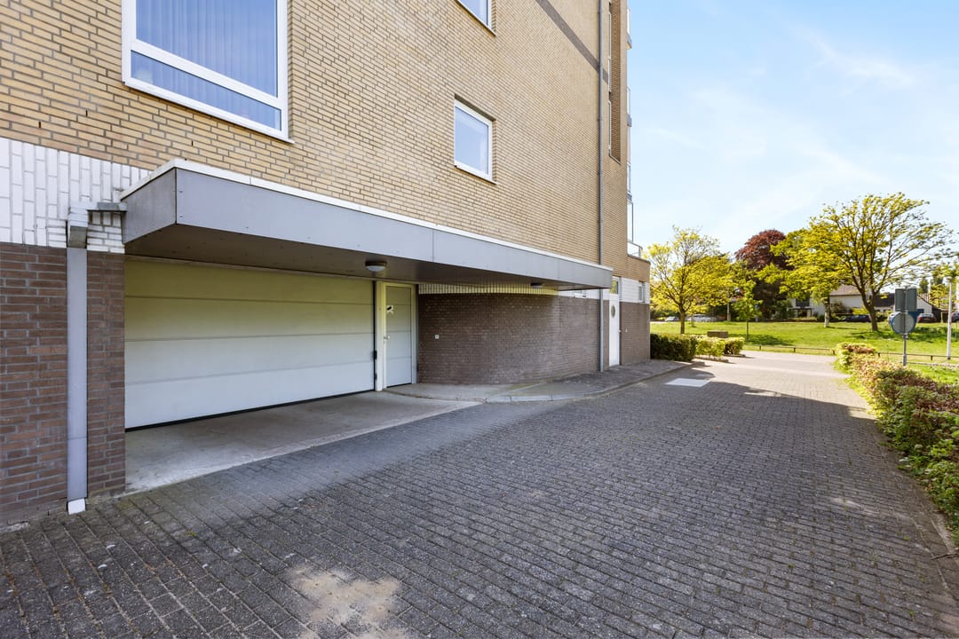 Photo 32 of Batavierenweg 335