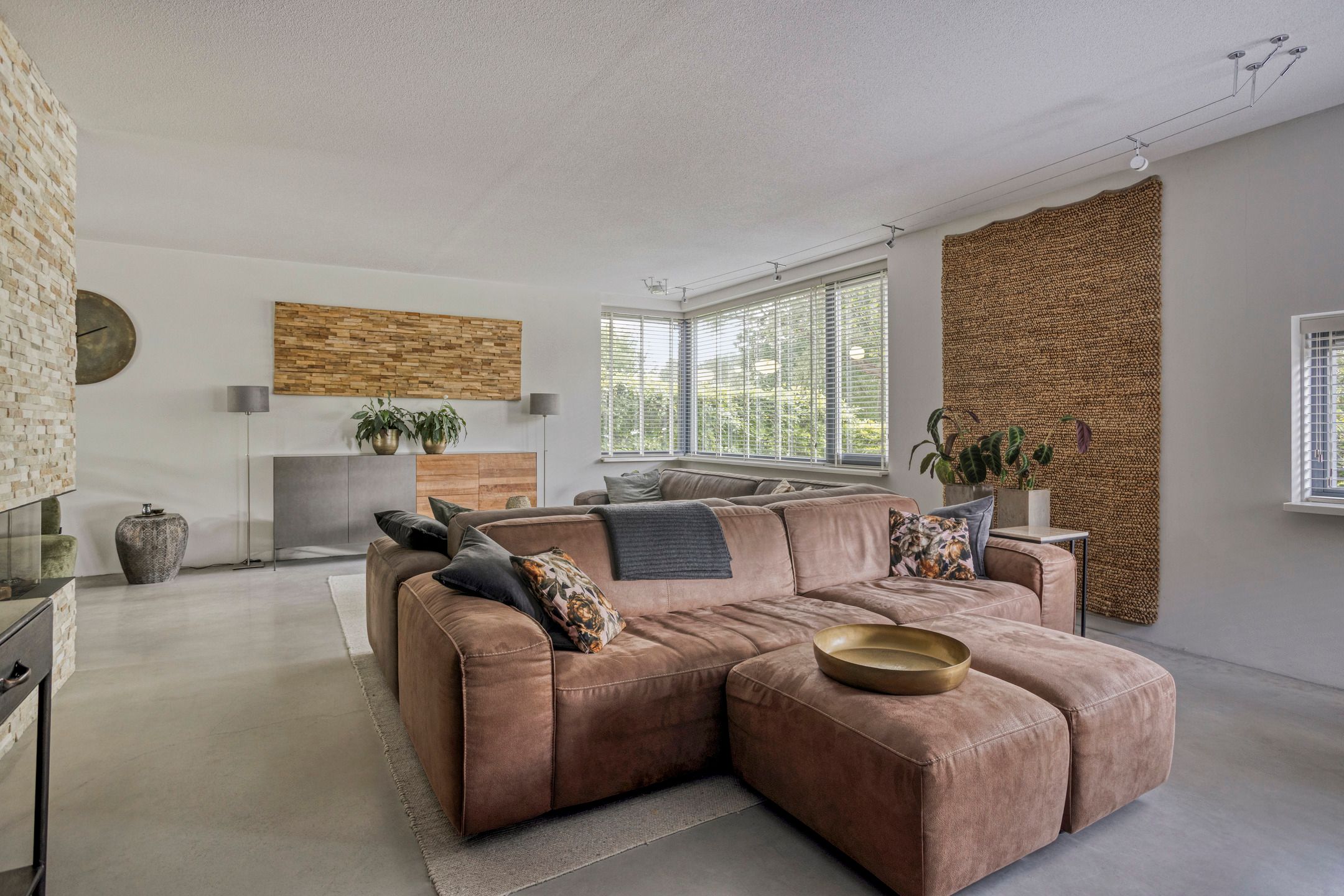 Photo 18 of Ensink 19