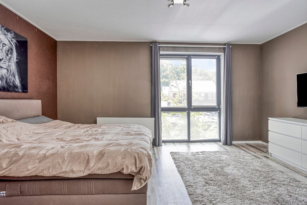 Photo 23 of Ensink 19