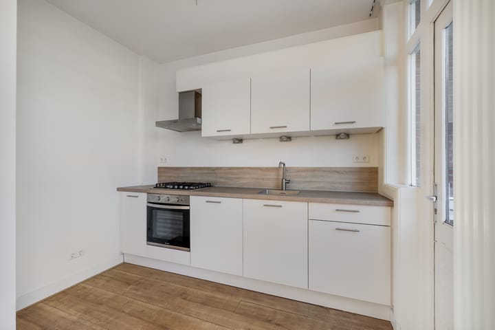 Foto 8 van Jan van den Bergstraat 26