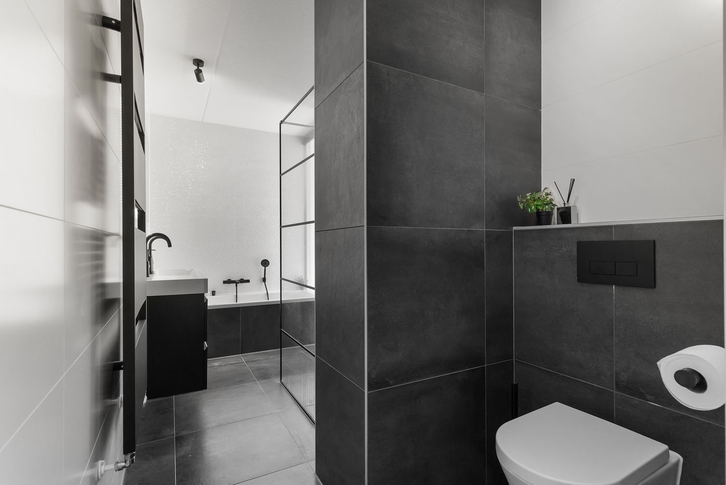 Foto 40 van Diadeemstraat 102