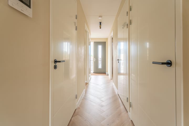 Foto 16 van E.E. van der Laanstraat 40