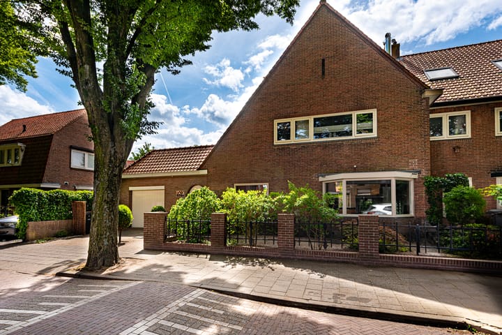 Foto 33 van De Bazelstraat 28