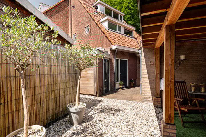 Foto 40 van De Bazelstraat 28