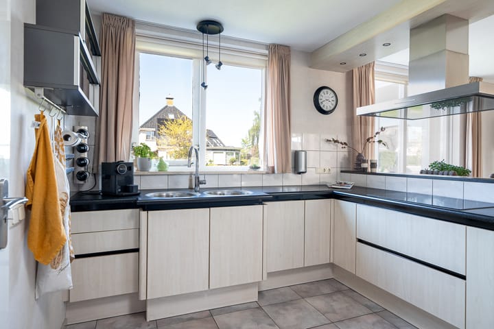 Photo 33 of Meerkoet 22