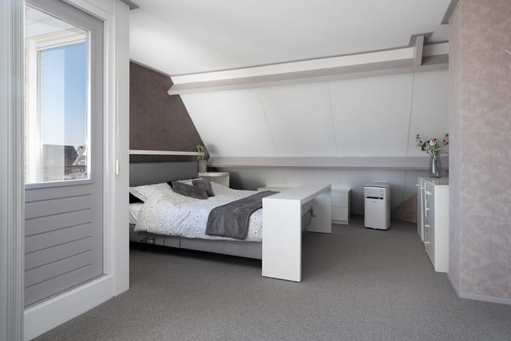 Photo 48 of Meerkoet 22