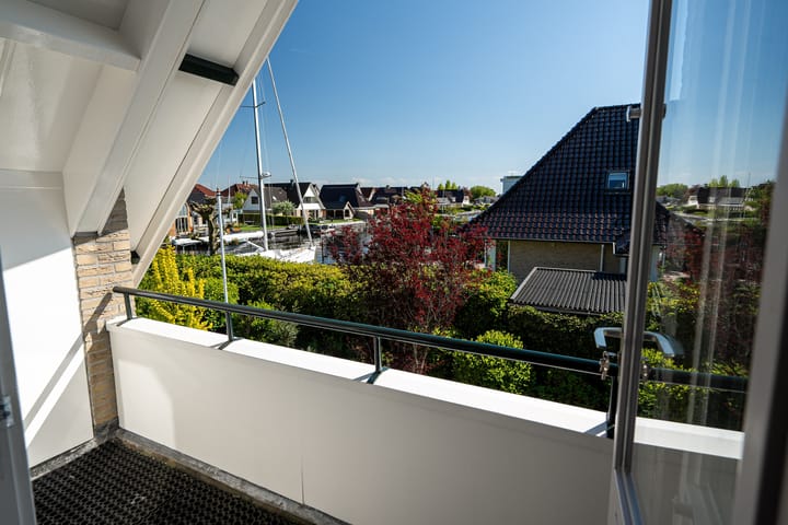 Photo 49 of Meerkoet 22