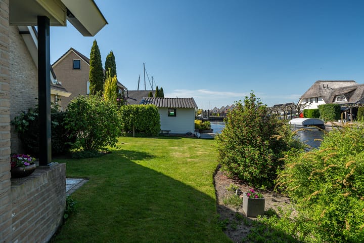 Photo 18 of Meerkoet 22