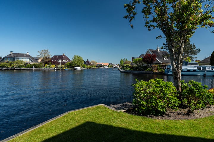 Photo 67 of Meerkoet 22