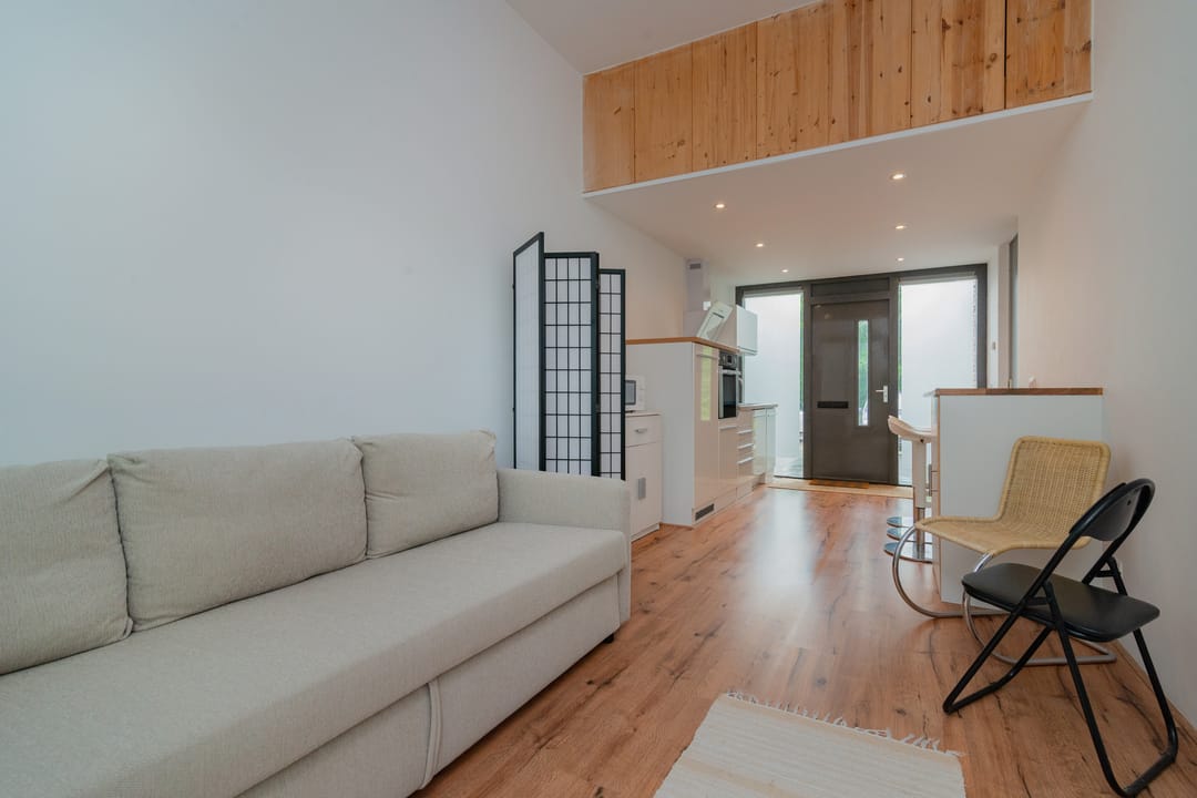 Photo 32 of Professor Pigracht 28