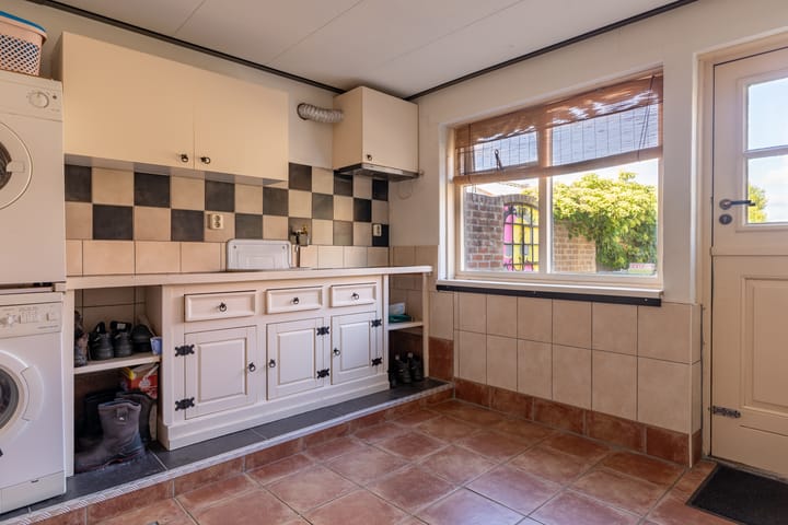 Photo 13 of Hoofdstraat 75