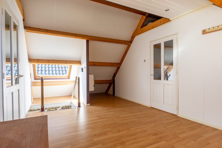 Photo 15 of Hoofdstraat 75