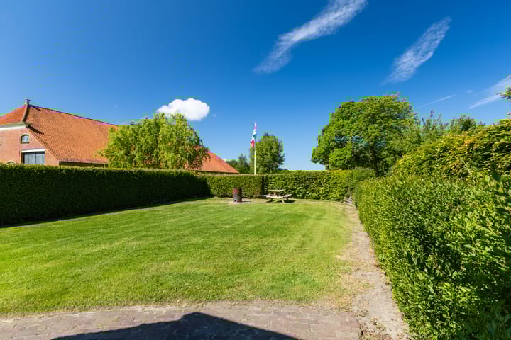 Photo 26 of Hoofdstraat 75