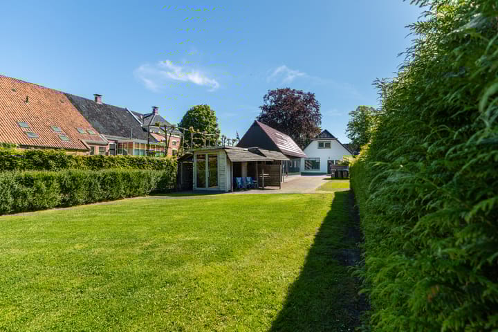 Photo 28 of Hoofdstraat 75