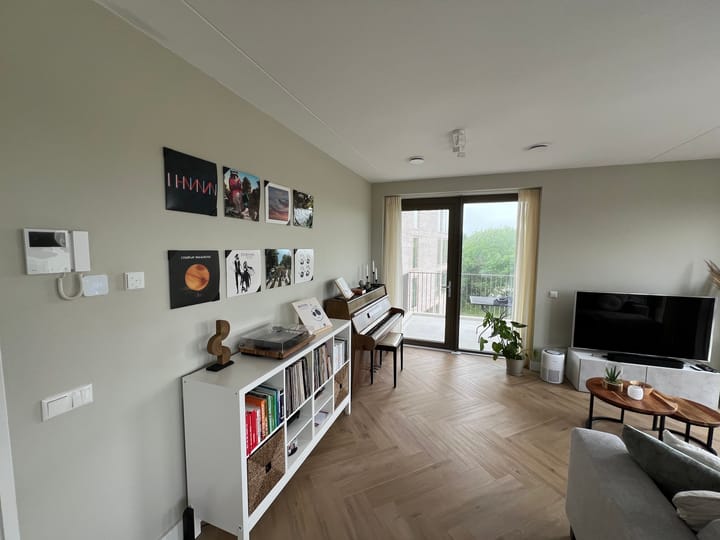 Foto 11 van Picassolaan 979