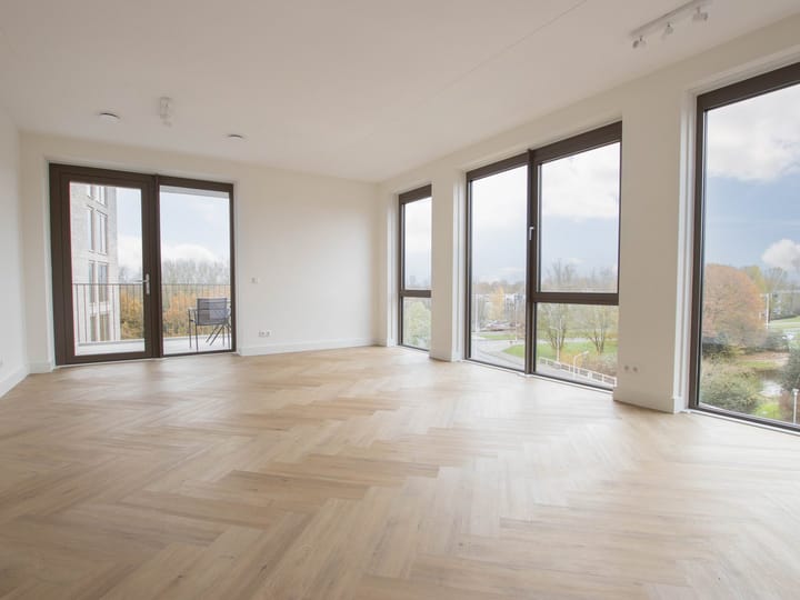 Foto 17 van Picassolaan 979