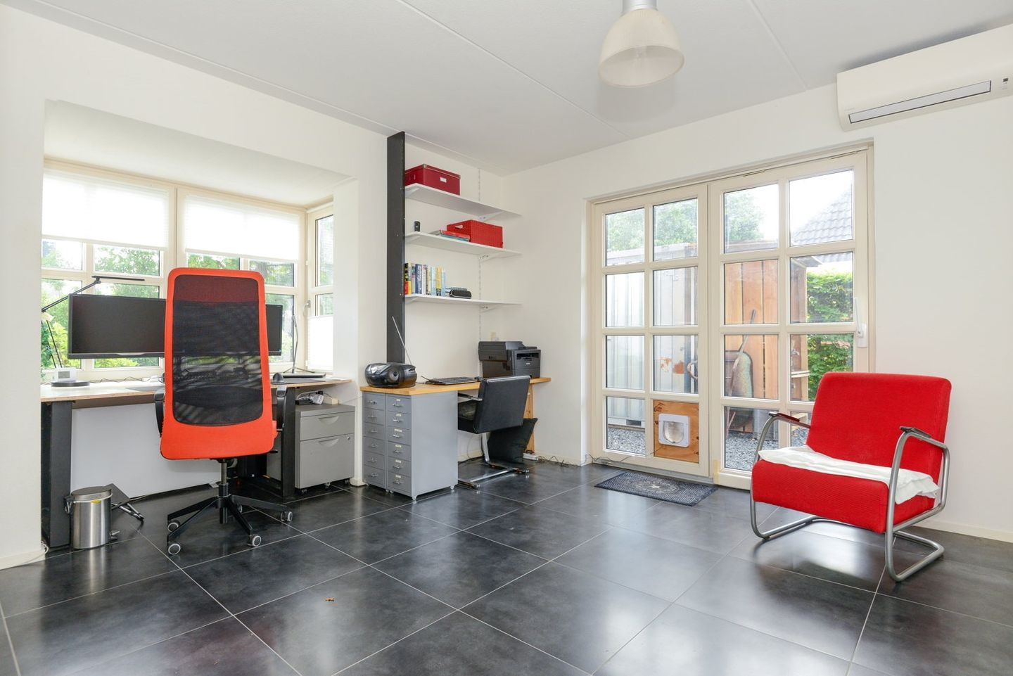 Photo 19 of Broekfinne 155