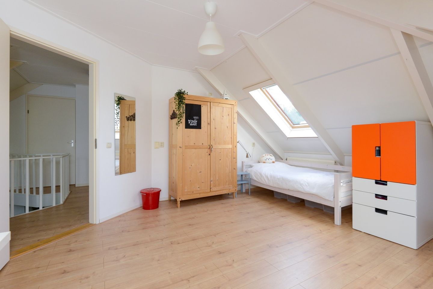 Photo 29 of Broekfinne 155