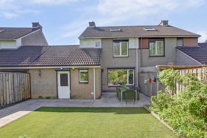 Foto 30 van L.T.M.-weg 104