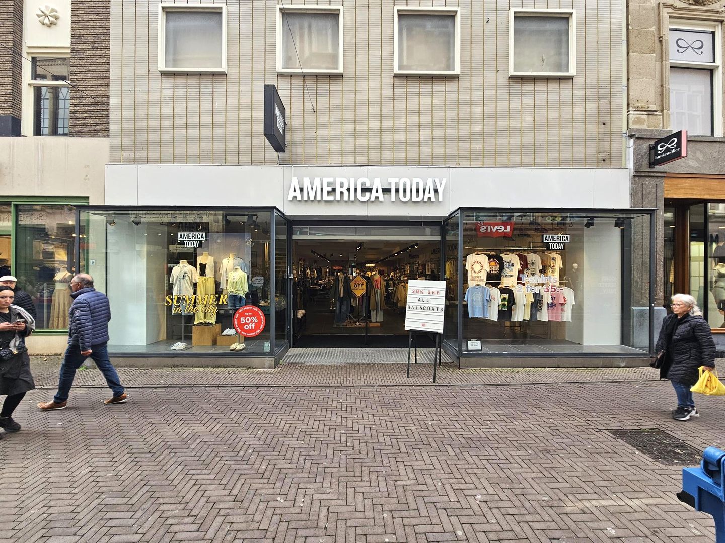 Bekijk foto 1 van Spuistraat 7