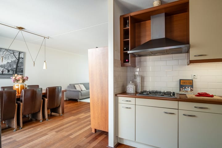 Photo 12 of Diezestraat 93