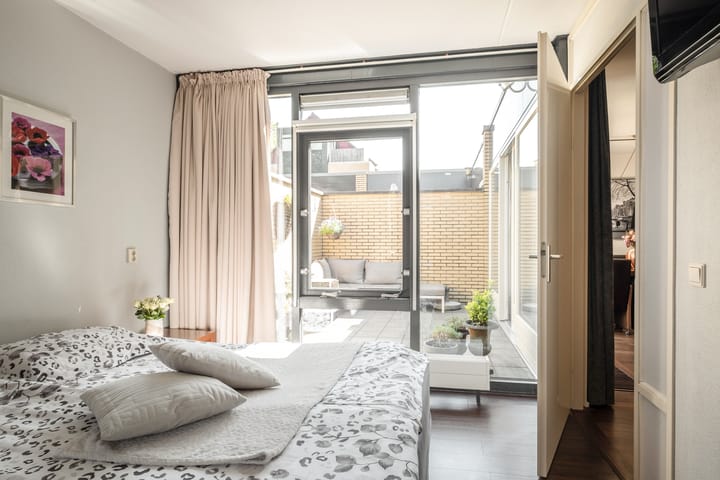 Photo 17 of Diezestraat 93