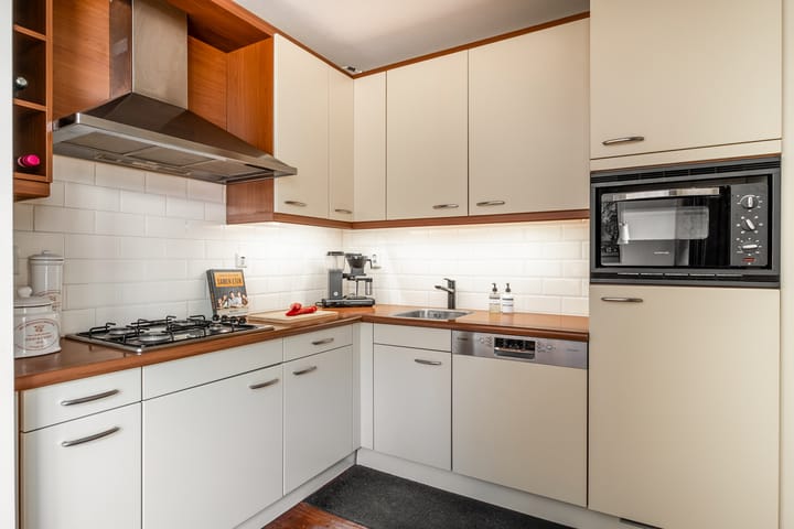 Photo 14 of Diezestraat 93