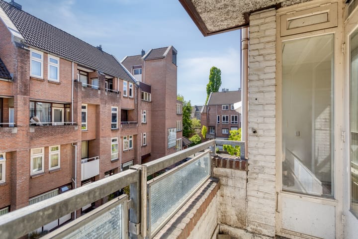 Foto 5 van Hoogbeeltplein 140