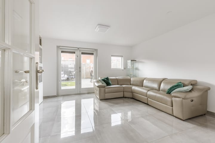 Foto 8 van Rumbastraat 93