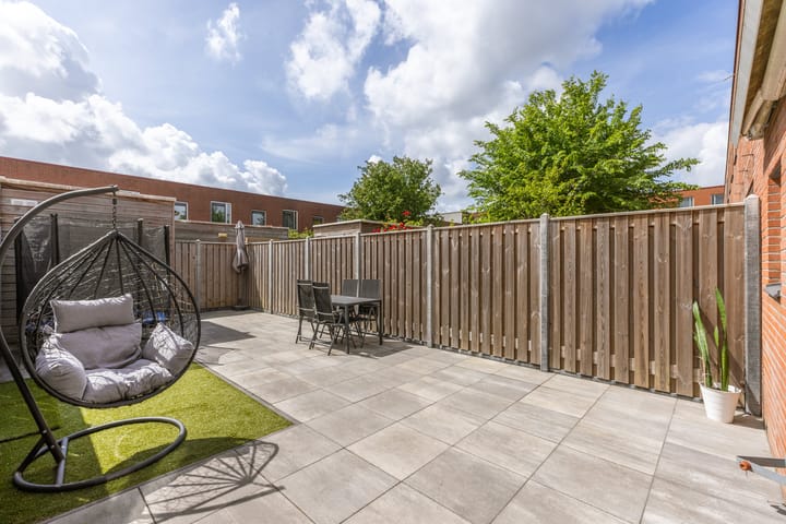 Foto 24 van Rumbastraat 93