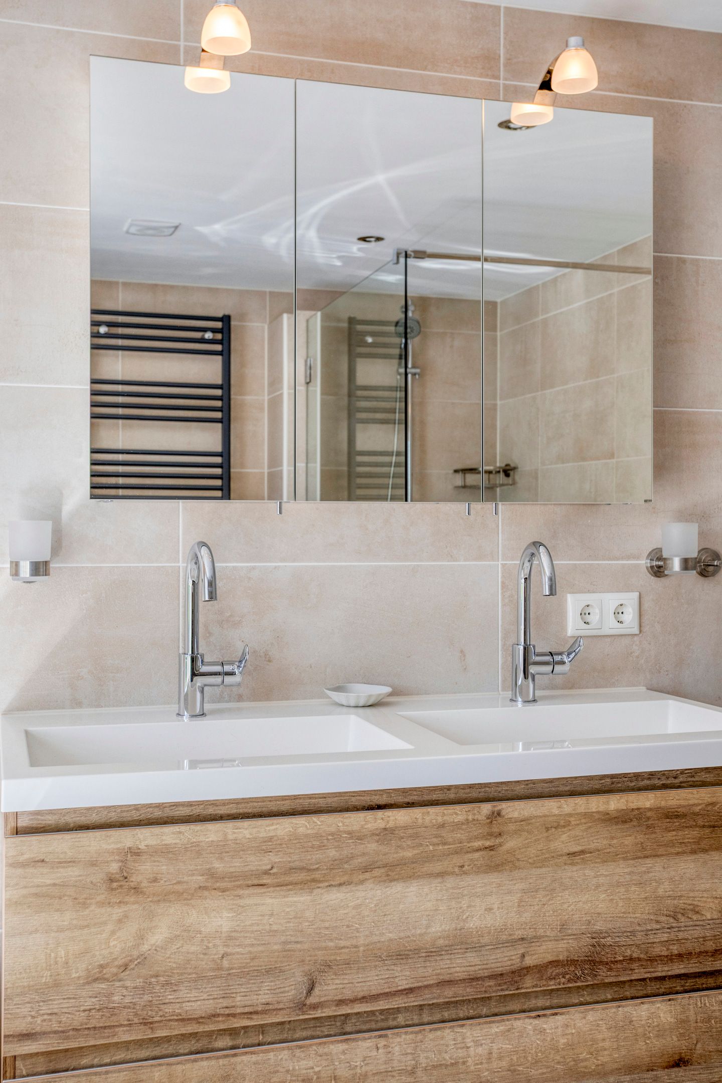 Foto 39 van Contre Escarpe 8