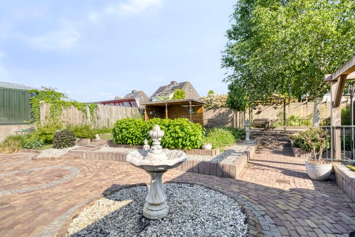 Foto 33 van Klein Zundertseweg 26