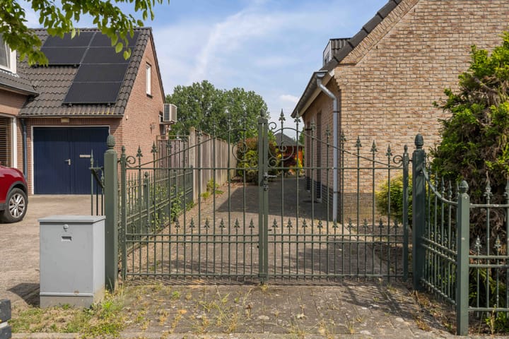 Photo 45 of Fresiastraat 15