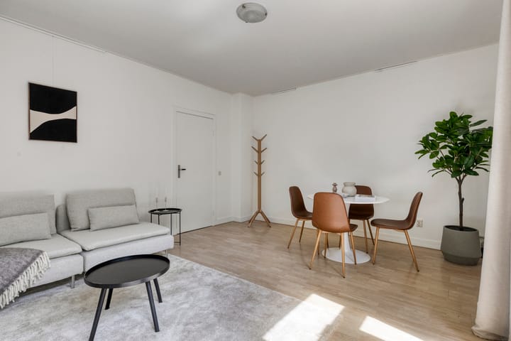 Foto 8 van Van Diemenstraat 4