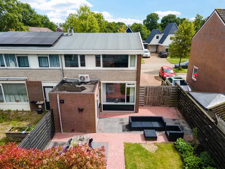 Foto 44 van H.J. van der Veenstrjitte 9