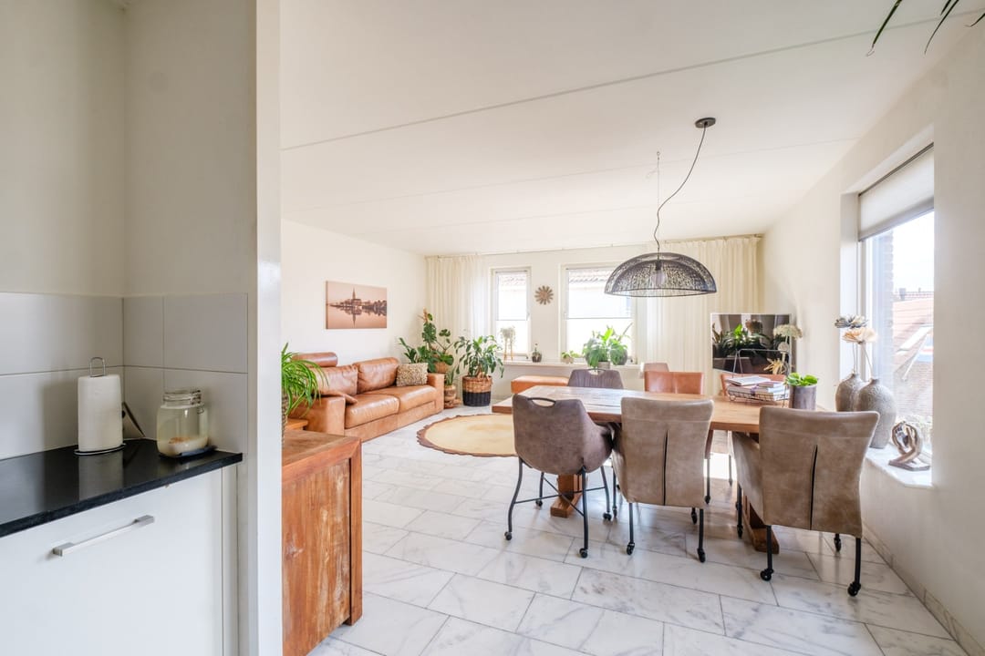 Foto 13 van Burgemeester Royerplein 3