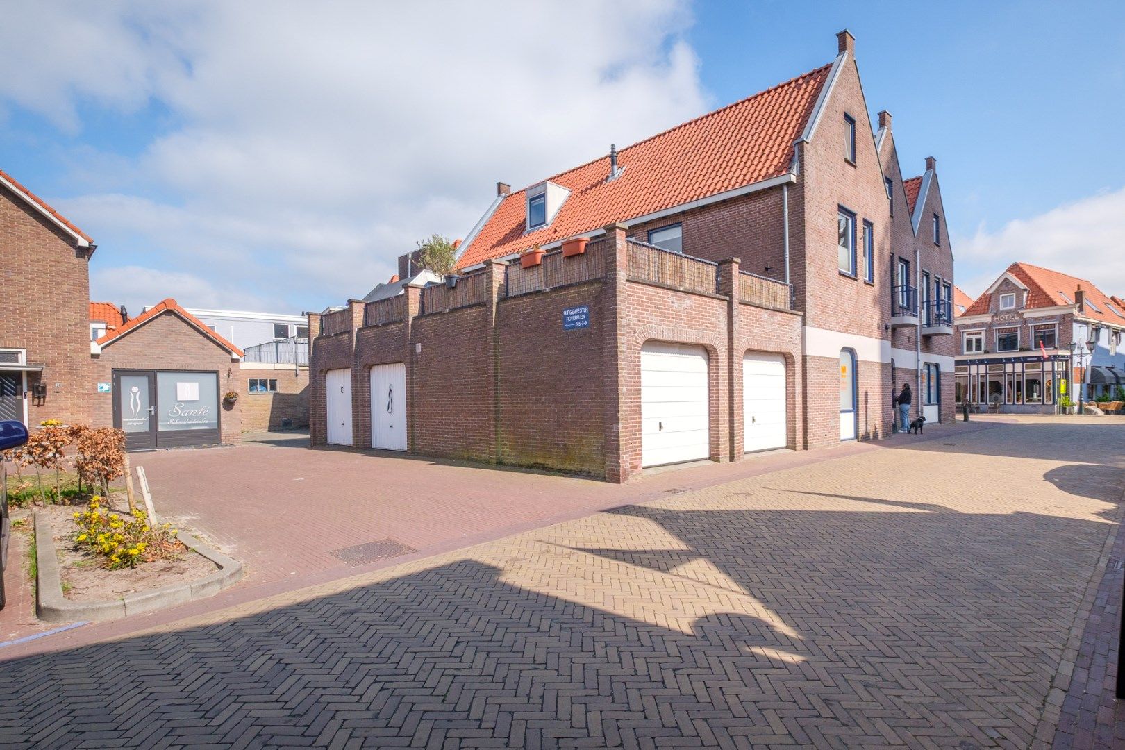 Foto 33 van Burgemeester Royerplein 3