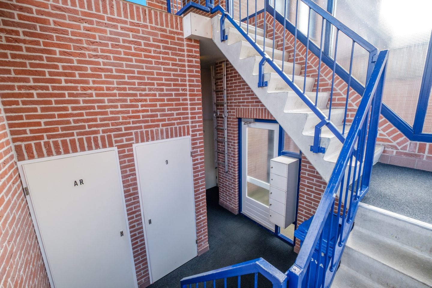 Foto 44 van Burgemeester Royerplein 3