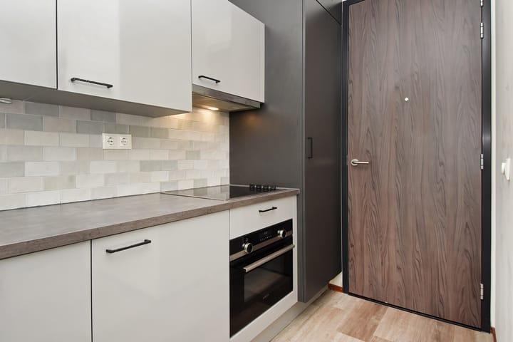 Photo 11 of Kanonstraat 76