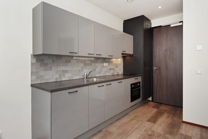 Photo 9 of Kanonstraat 76