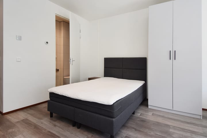 Photo 19 of Kanonstraat 76